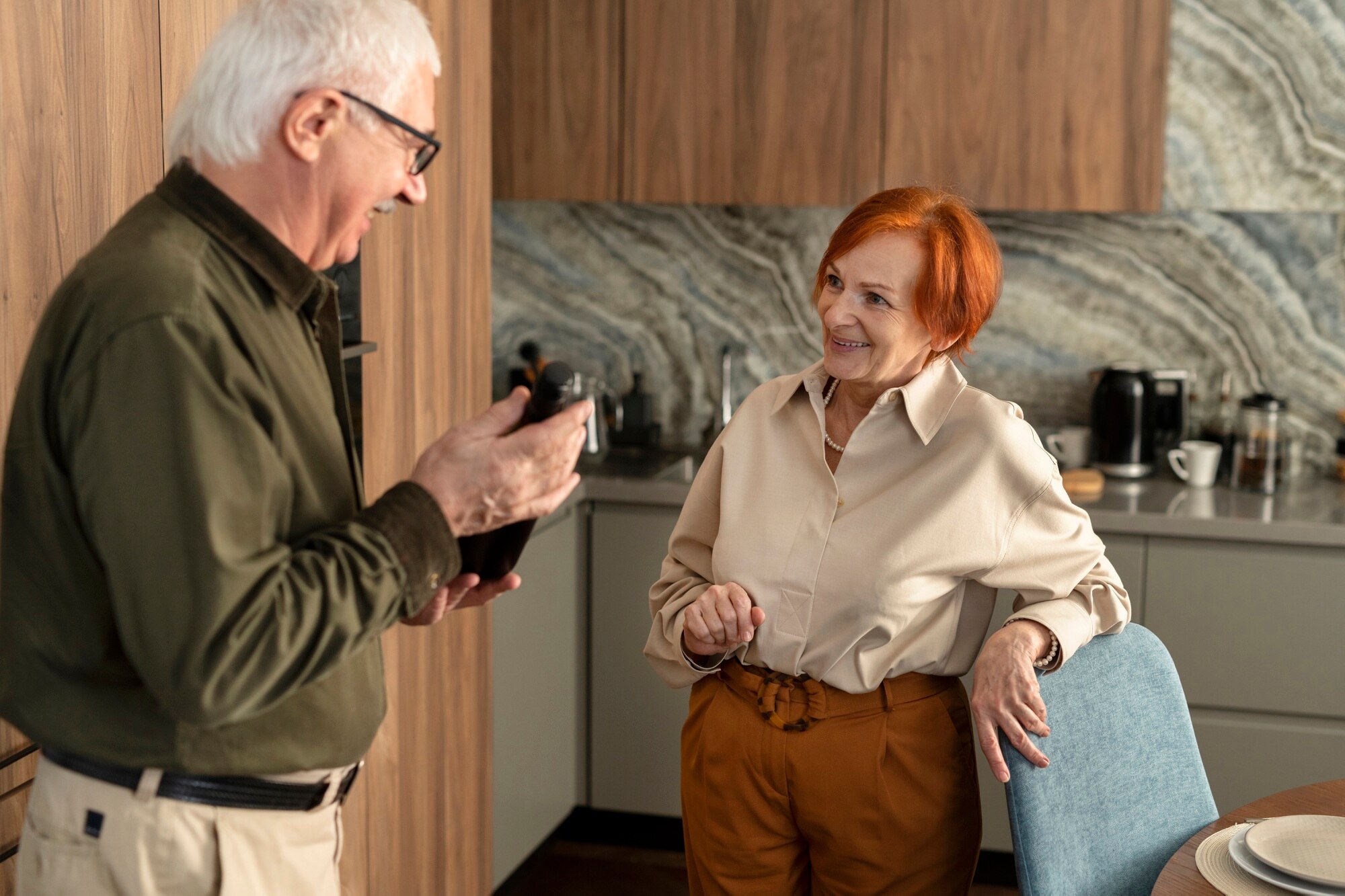 Egészséges ételek — zöldségek, gyümölcsök és teljes kiőrlésű gabonák